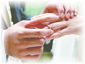 マリッジリング・結婚指輪のオーダーメイド、デザインと制作の大阪専門店Ruity（ルイティー）。大切なマリッジリング、婚約指輪、エンゲージリング、ジュエリーなどブライダルやウェディングアイテムから、オリジナルムービー（映像DVD）までフルオーダー。