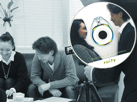 マリッジリング・結婚指輪のオーダーメイド、デザインと制作の大阪専門店Ruity（ルイティー）。大切なマリッジリング、婚約指輪、エンゲージリング、ジュエリーなどブライダルやウェディングアイテムから、オリジナルムービー（映像DVD）までフルオーダー。