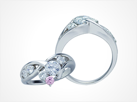 マリッジリング・結婚指輪のオーダーメイド、デザインと制作の大阪専門店Ruity（ルイティー）。大切なマリッジリング、婚約指輪、エンゲージリング、ジュエリーなどブライダルやウェディングアイテムから、オリジナルムービー（映像DVD）までフルオーダー。